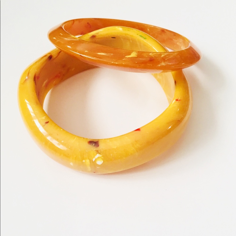 Honey & mustard marble effect plastic bangle set